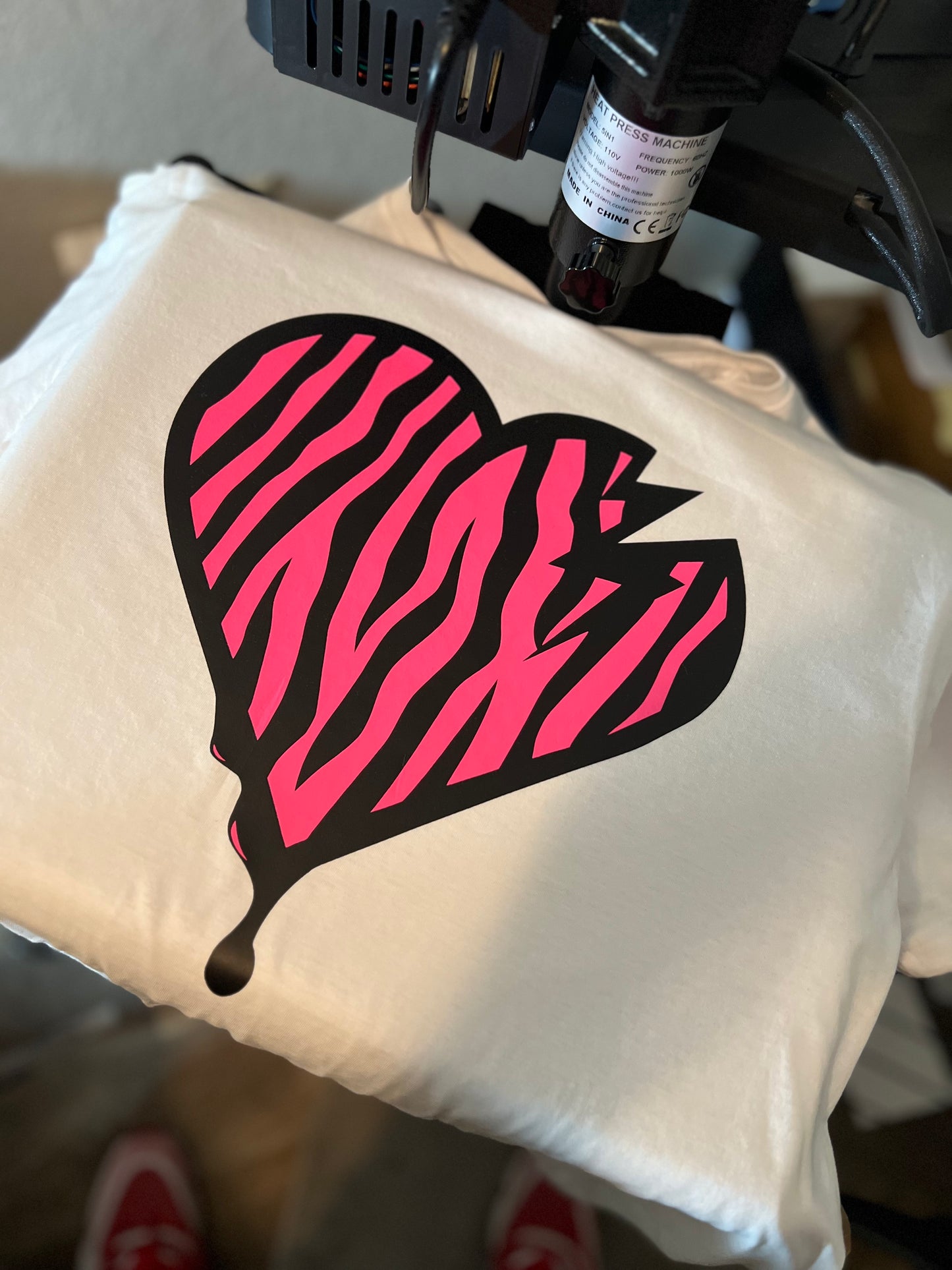 Crooked Hearted Zebra Stripes Unisex T-Shirt (White l/Black & Pink)